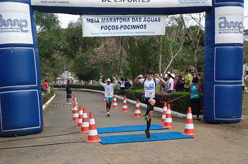 A mogimiriana Mirlene Picin subiu ao podium na terceira colocação com o tempo de 1 hora e 54 minutos  / Foto: Divulgação